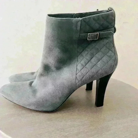BROOKS BROTHERS 8.5 WOMENS GREY LEATHER QUILTED MOB WIFE DATE NIGHT FLIRTY HEELS - Picture 2 of 11